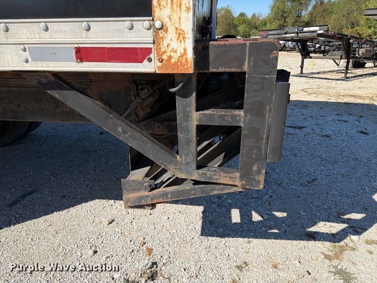 image for item FT6387 2000 International 4700 box truck