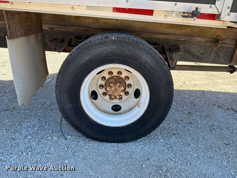 image for item FT6387 2000 International 4700 box truck