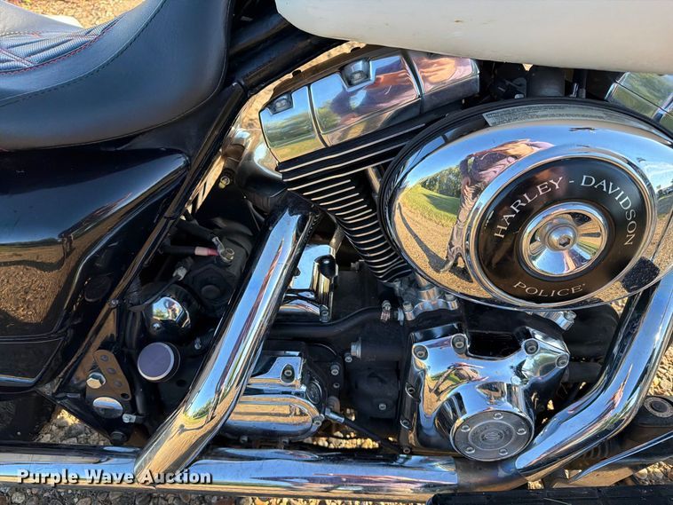 image for item FT6733 2005 Harley-Davidson Road King Police motorcycle