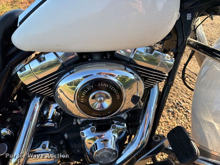 image for item FT6733 2005 Harley-Davidson Road King Police motorcycle