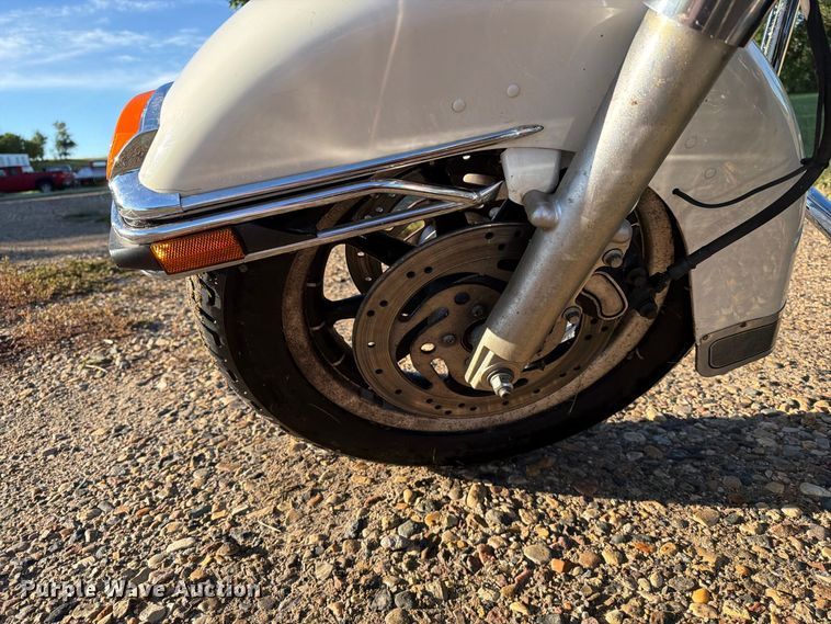 image for item FT6733 2005 Harley-Davidson Road King Police motorcycle