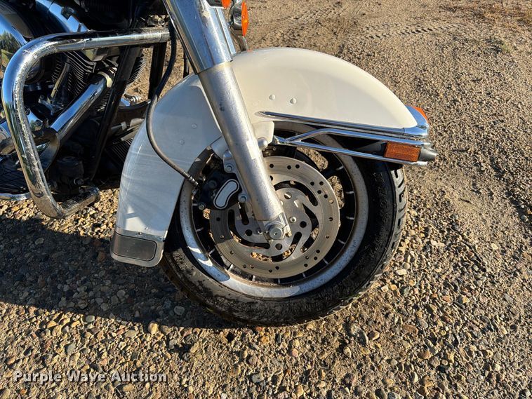 image for item FT6733 2005 Harley-Davidson Road King Police motorcycle