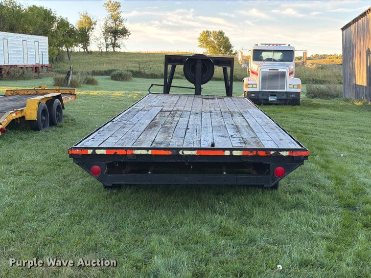 image for item FT6734 1989 Trail Boss Trailer flatbed trailer