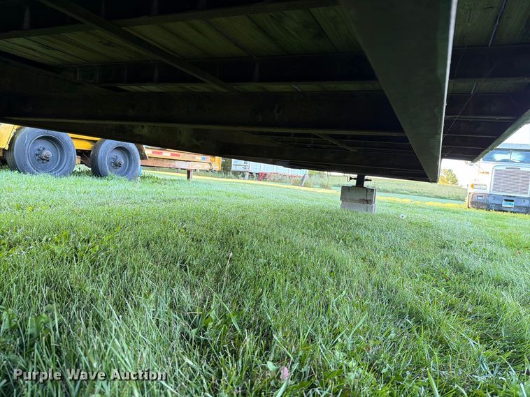 image for item FT6734 1989 Trail Boss Trailer flatbed trailer