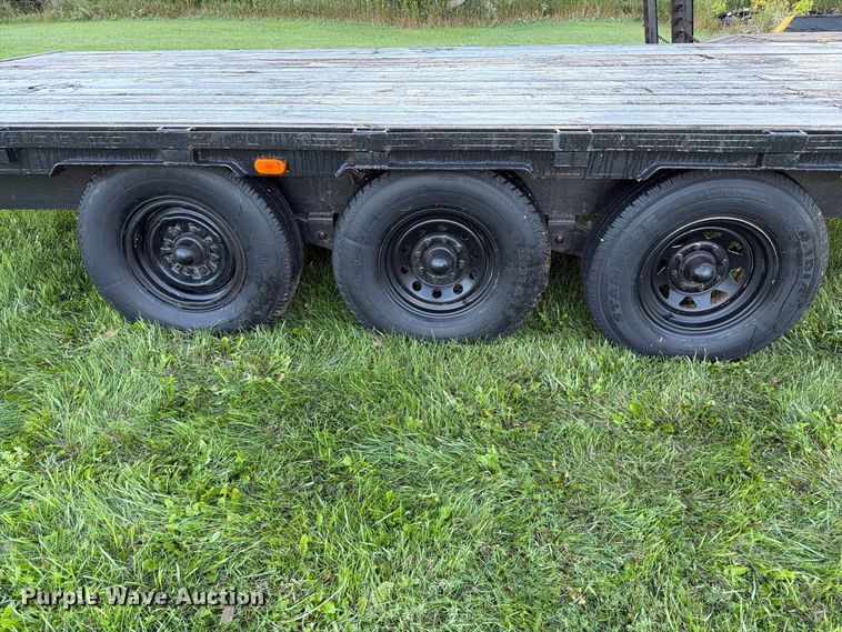 image for item FT6734 1989 Trail Boss Trailer flatbed trailer