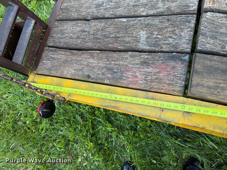 image for item FT6735 1998 Redi Haul Trailers equipment trailer