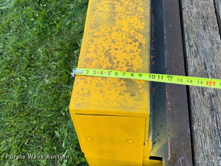 image for item FT6735 1998 Redi Haul Trailers equipment trailer