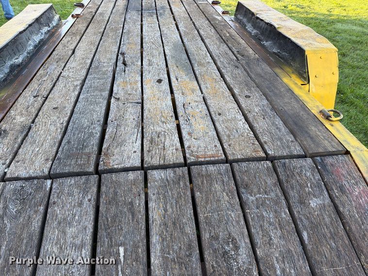 image for item FT6735 1998 Redi Haul Trailers equipment trailer