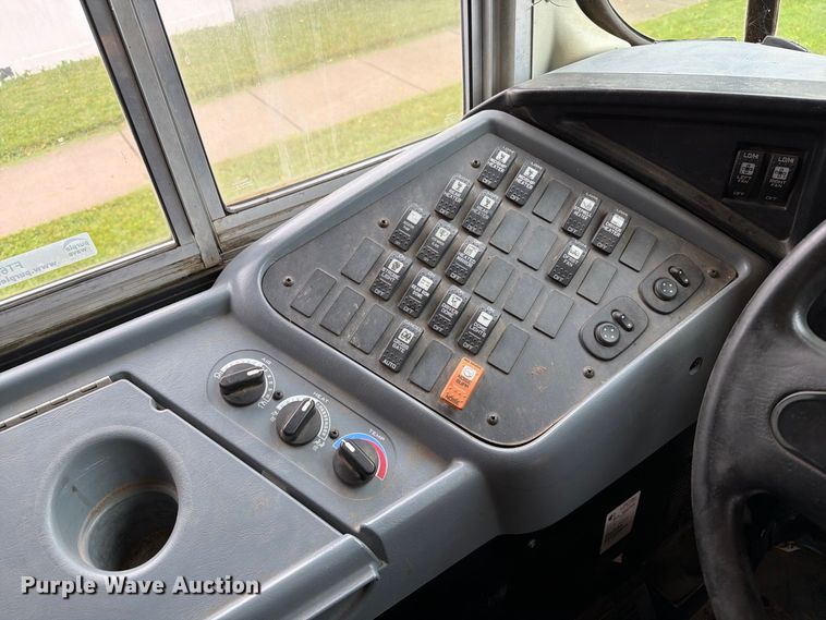 image for item FT6737 2009 IC Bus PB105 school bus