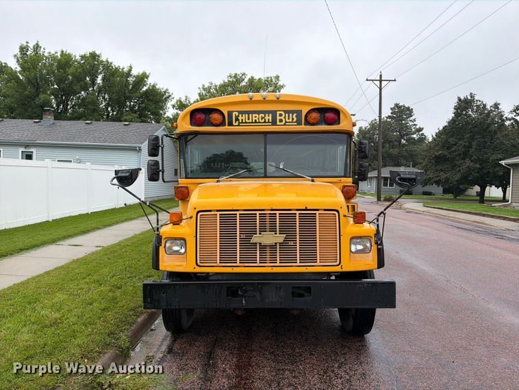 image for item FT6739 1996 Chevrolet Bluebird school bus