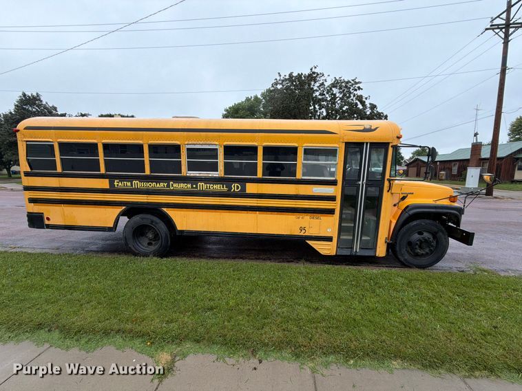 image for item FT6739 1996 Chevrolet Bluebird school bus