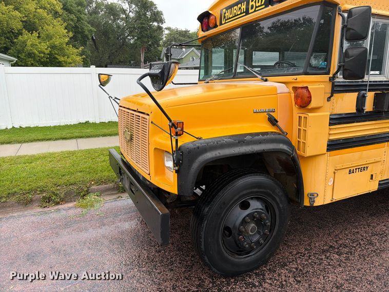 image for item FT6739 1996 Chevrolet Bluebird school bus