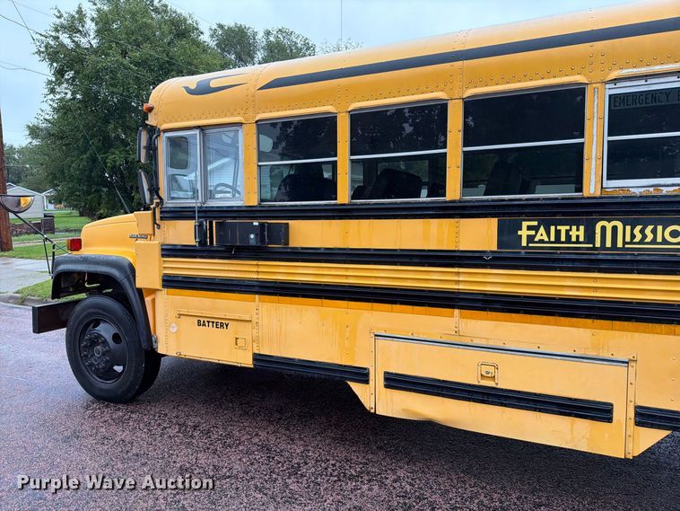 image for item FT6739 1996 Chevrolet Bluebird school bus
