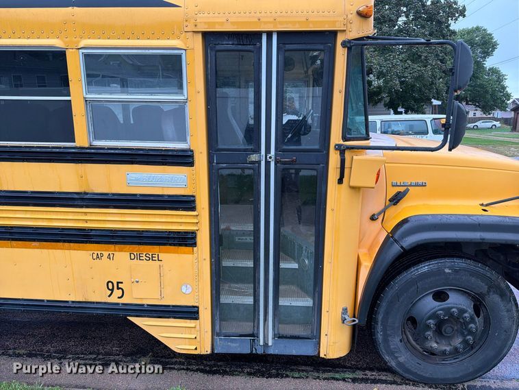 image for item FT6739 1996 Chevrolet Bluebird school bus