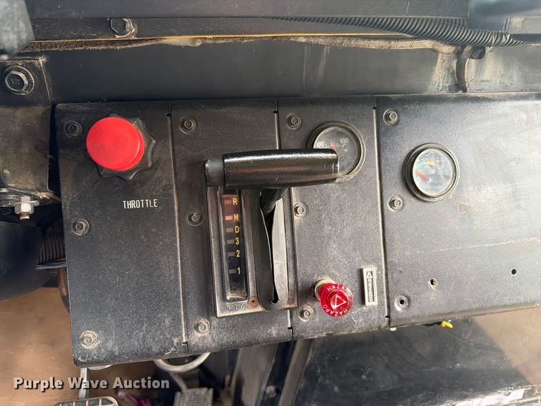 image for item FT6739 1996 Chevrolet Bluebird school bus