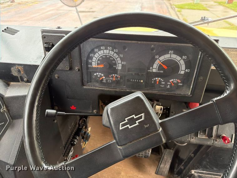 image for item FT6739 1996 Chevrolet Bluebird school bus