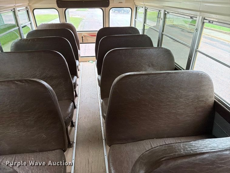 image for item FT6739 1996 Chevrolet Bluebird school bus