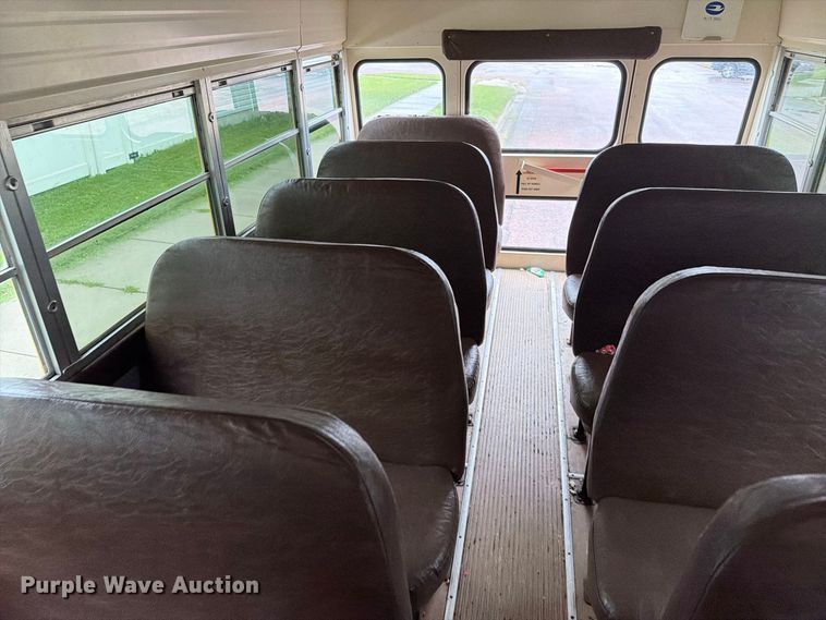 image for item FT6739 1996 Chevrolet Bluebird school bus