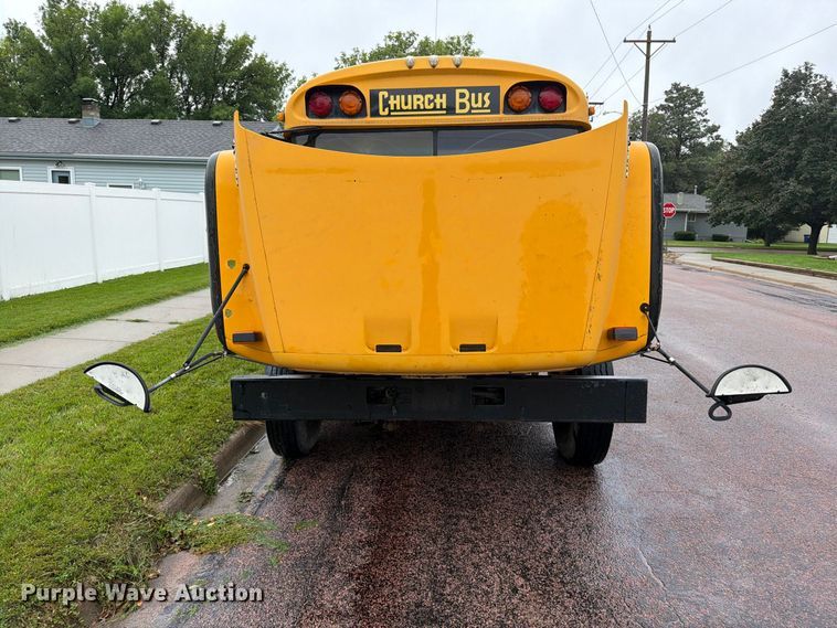 image for item FT6739 1996 Chevrolet Bluebird school bus