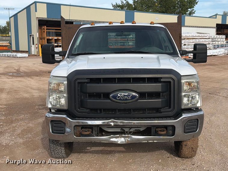 image for item FT6833 2013 Ford F350 Super Duty dump flatbed pickup truck