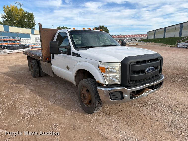 image for item FT6833 2013 Ford F350 Super Duty dump flatbed pickup truck