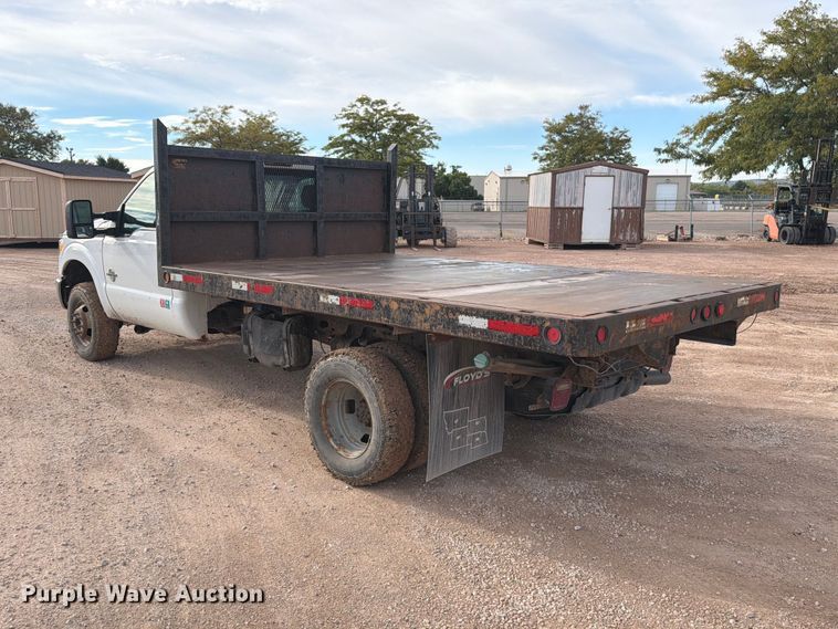 image for item FT6833 2013 Ford F350 Super Duty dump flatbed pickup truck