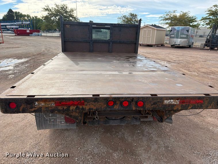 image for item FT6833 2013 Ford F350 Super Duty dump flatbed pickup truck