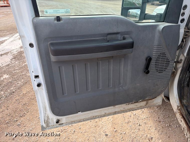 image for item FT6833 2013 Ford F350 Super Duty dump flatbed pickup truck