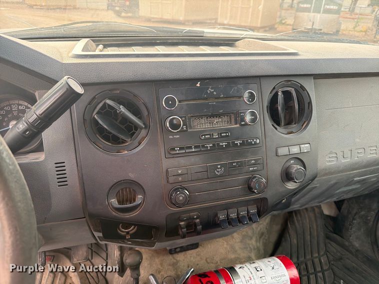 image for item FT6833 2013 Ford F350 Super Duty dump flatbed pickup truck