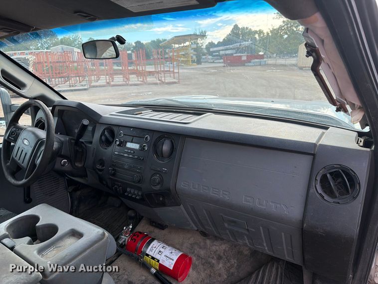 image for item FT6833 2013 Ford F350 Super Duty dump flatbed pickup truck