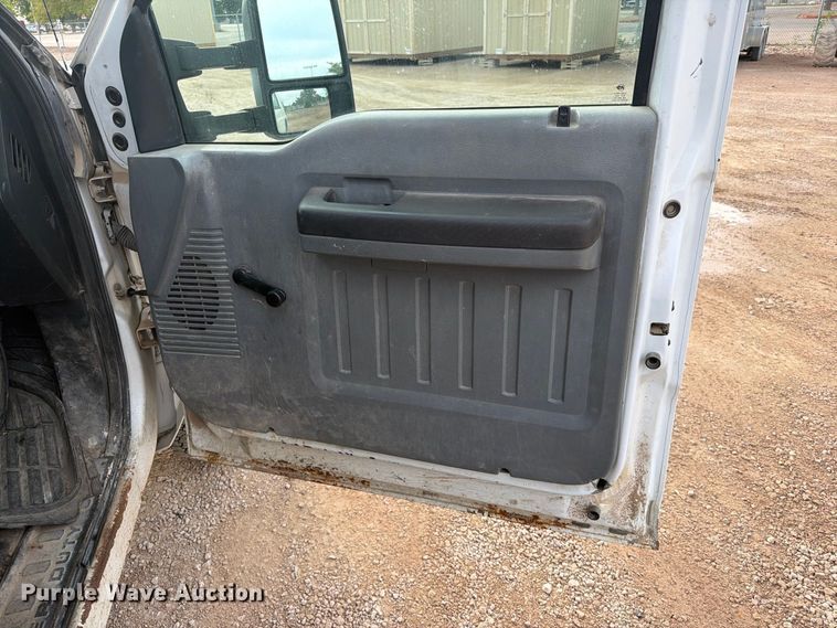 image for item FT6833 2013 Ford F350 Super Duty dump flatbed pickup truck