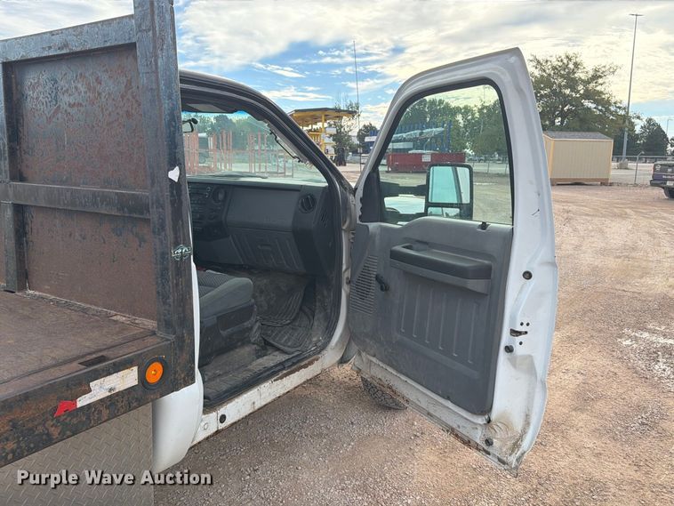 image for item FT6833 2013 Ford F350 Super Duty dump flatbed pickup truck