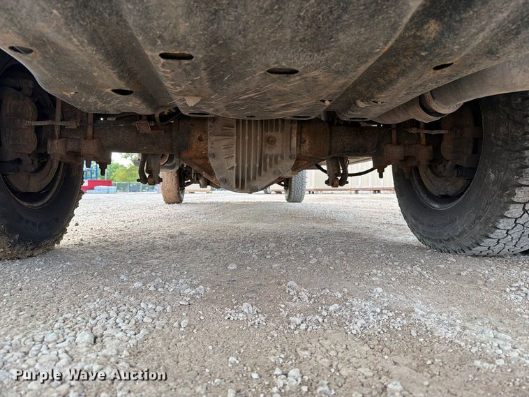 image for item FT6833 2013 Ford F350 Super Duty dump flatbed pickup truck