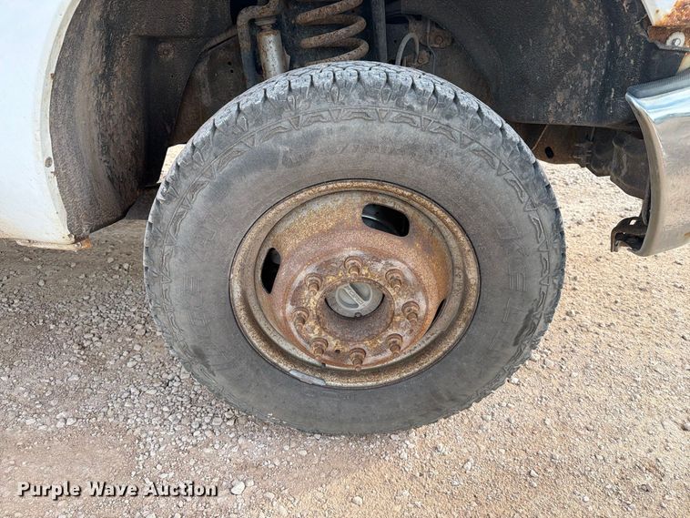 image for item FT6833 2013 Ford F350 Super Duty dump flatbed pickup truck