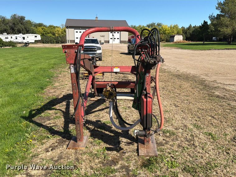 image for item FT6836 Farmhand F11 loader