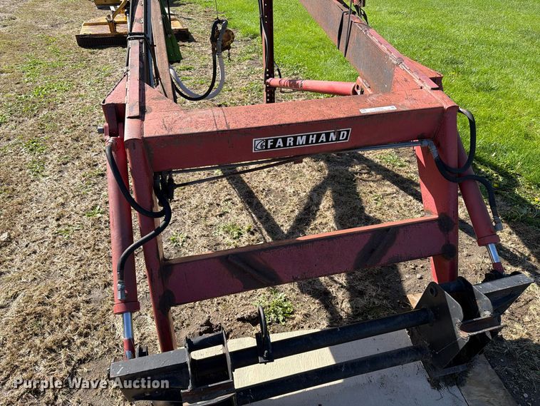 image for item FT6836 Farmhand F11 loader