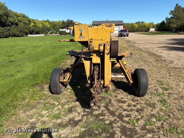 image for item FT6838 1988 Vermeer 665A stump grinder