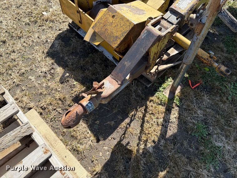image for item FT6838 1988 Vermeer 665A stump grinder