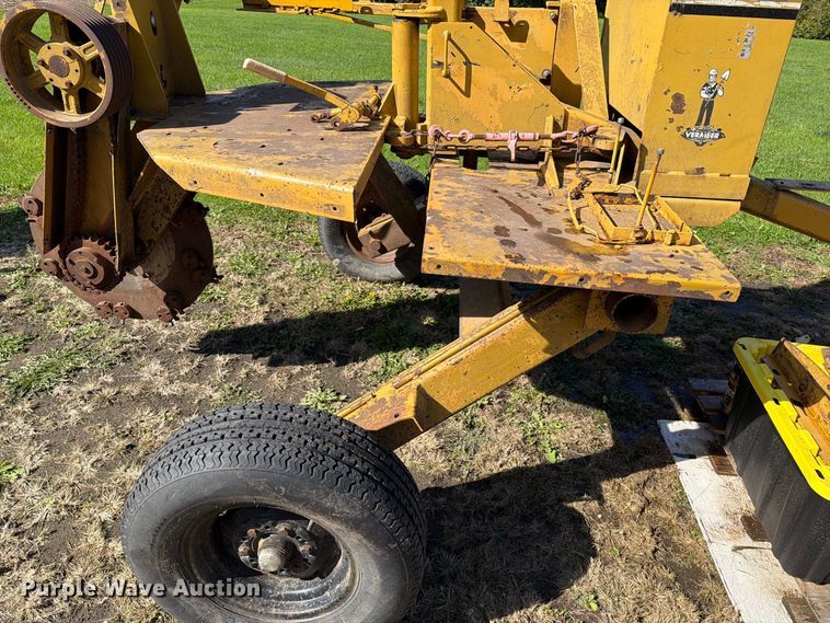 image for item FT6838 1988 Vermeer 665A stump grinder