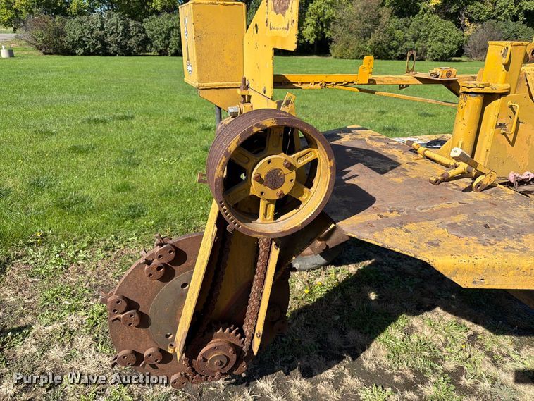 image for item FT6838 1988 Vermeer 665A stump grinder