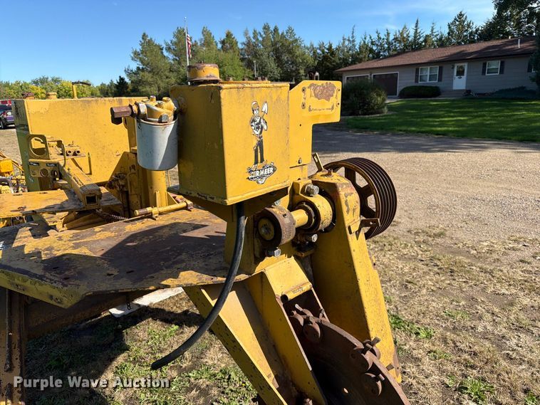 image for item FT6838 1988 Vermeer 665A stump grinder