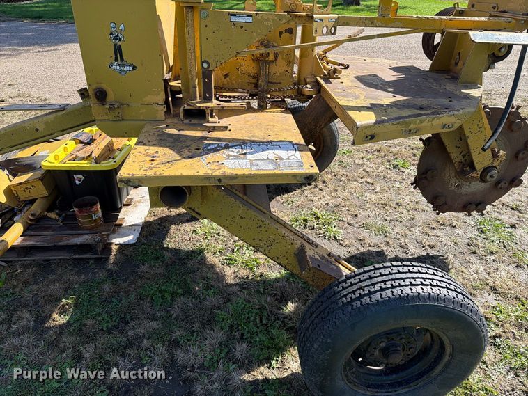image for item FT6838 1988 Vermeer 665A stump grinder