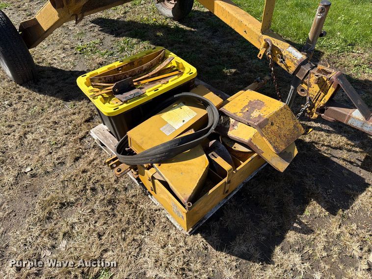 image for item FT6838 1988 Vermeer 665A stump grinder