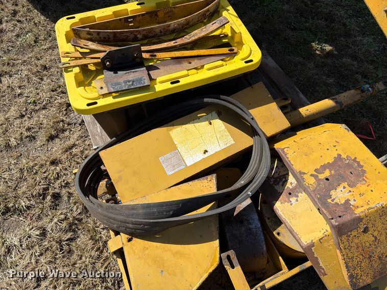 image for item FT6838 1988 Vermeer 665A stump grinder