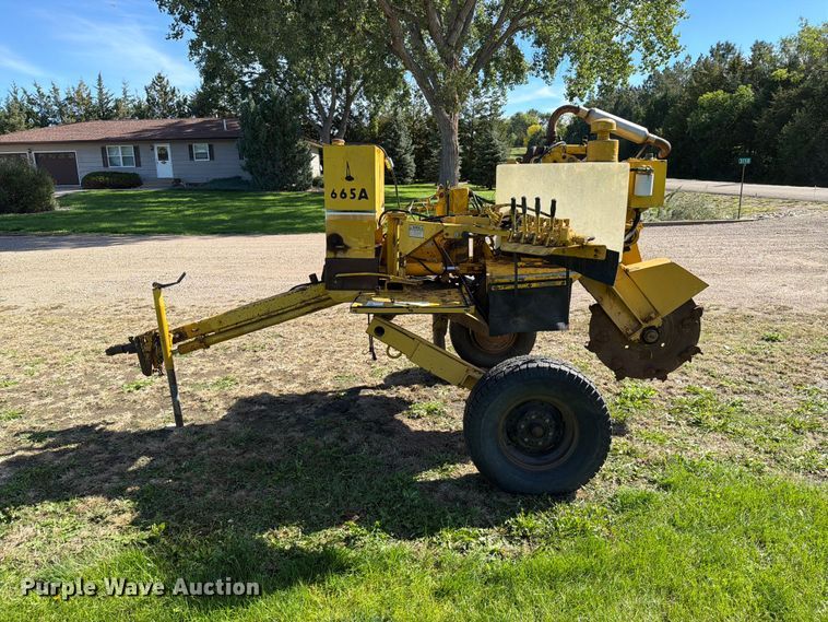image for item FT6839 1980 Vermeer 655A wood chipper