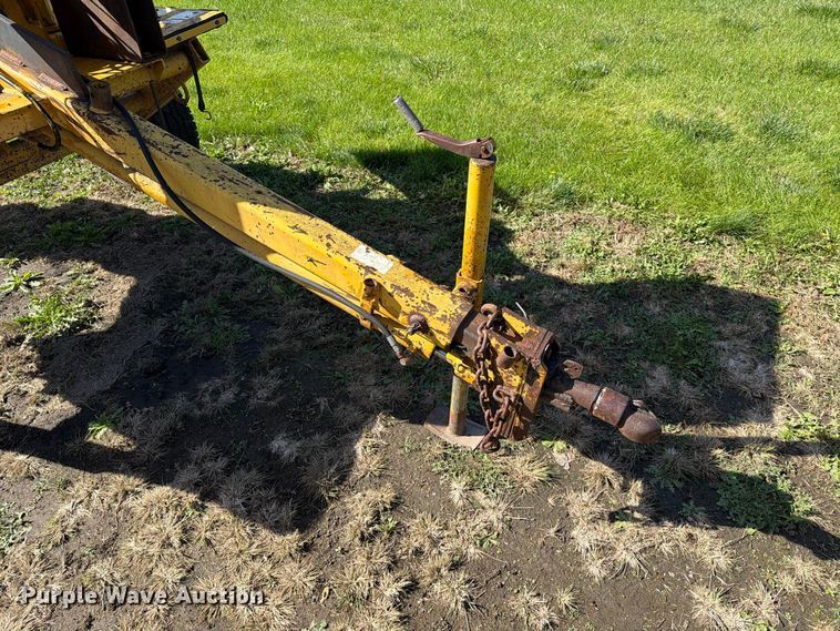 image for item FT6839 1980 Vermeer 655A wood chipper