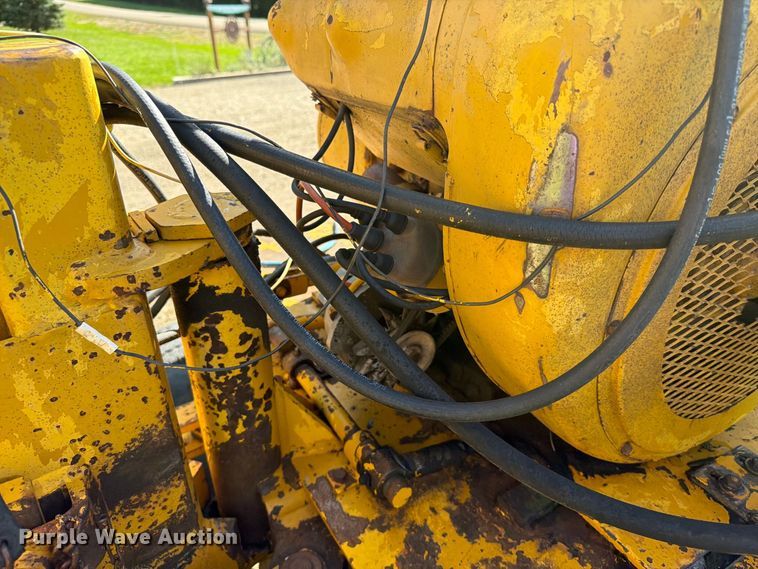 image for item FT6839 1980 Vermeer 655A wood chipper