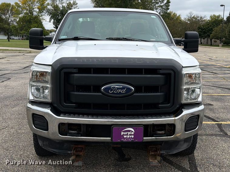 image for item FT7512 2013 Ford F250 Super Duty pickup truck