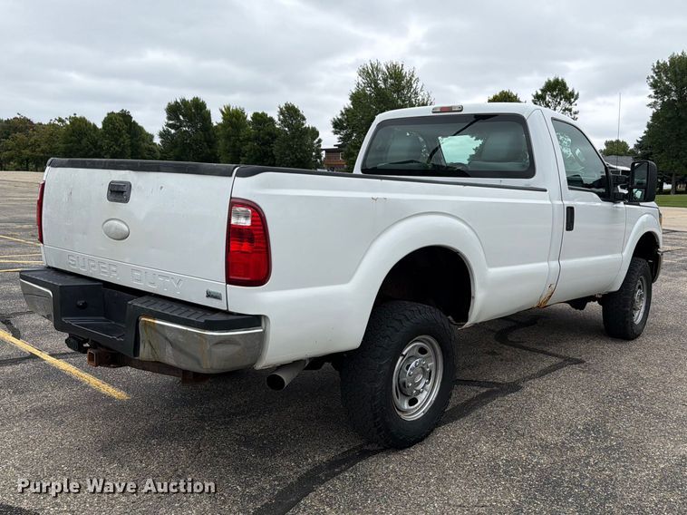 image for item FT7512 2013 Ford F250 Super Duty pickup truck