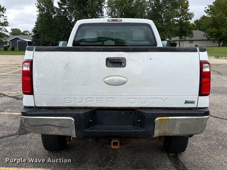image for item FT7512 2013 Ford F250 Super Duty pickup truck